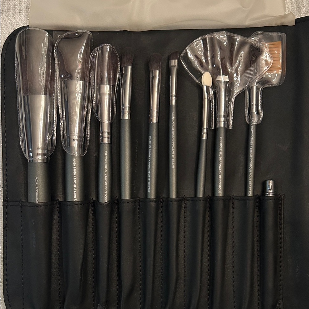 Arbonne Makeup Brushes